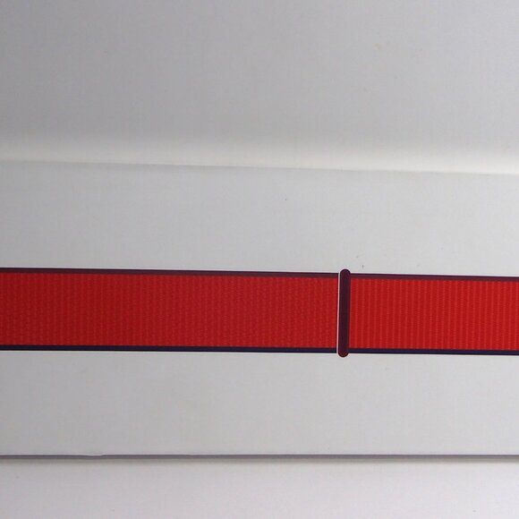 Apple Watch 40 mm Red Sport Loop Band MG443AM/A - Picture 2 of 8